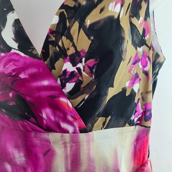 Tahari Floral Pink V-Neck Sleeveless Blouse | S - Picture 4 of 11